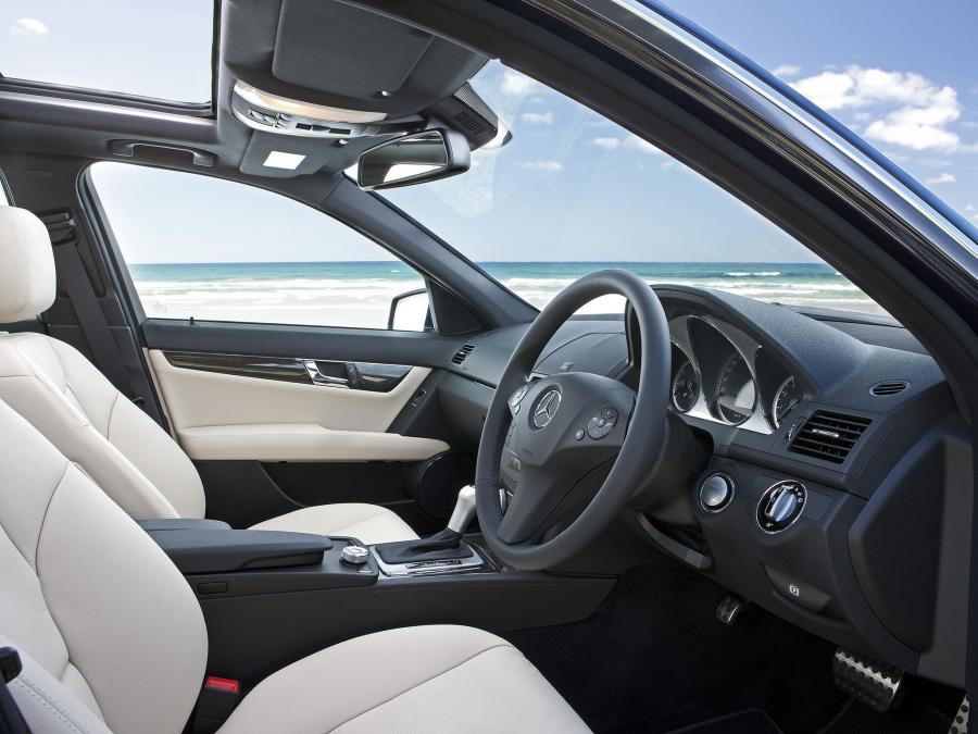  Mercedes-Benz C250 CGI Sport 2010 года  (AU) (фото 6 из 15)